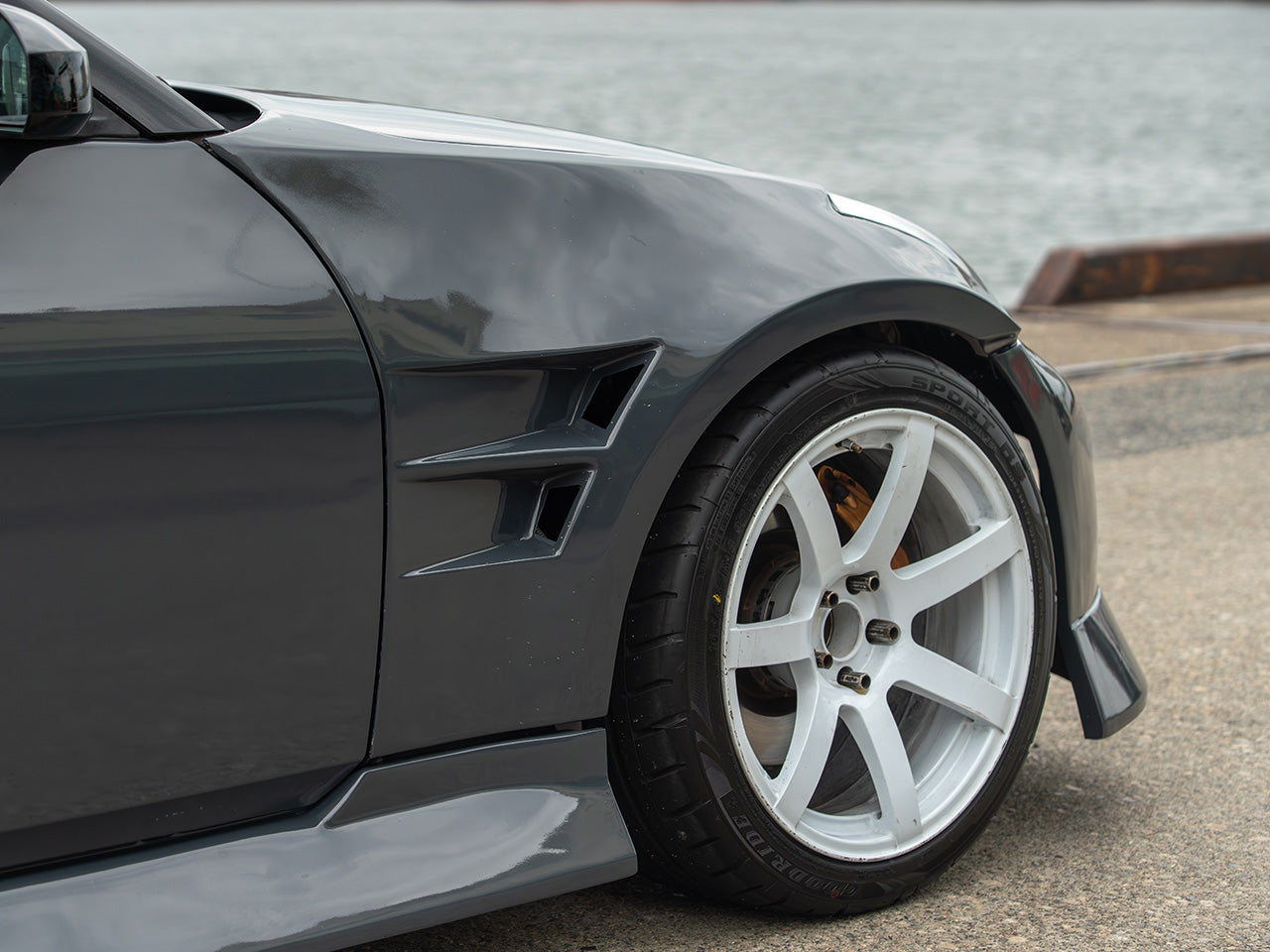 Z33 origin lab front fenders +30mm